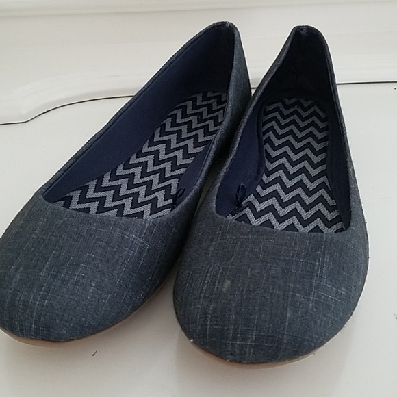 navy blue flats size 11